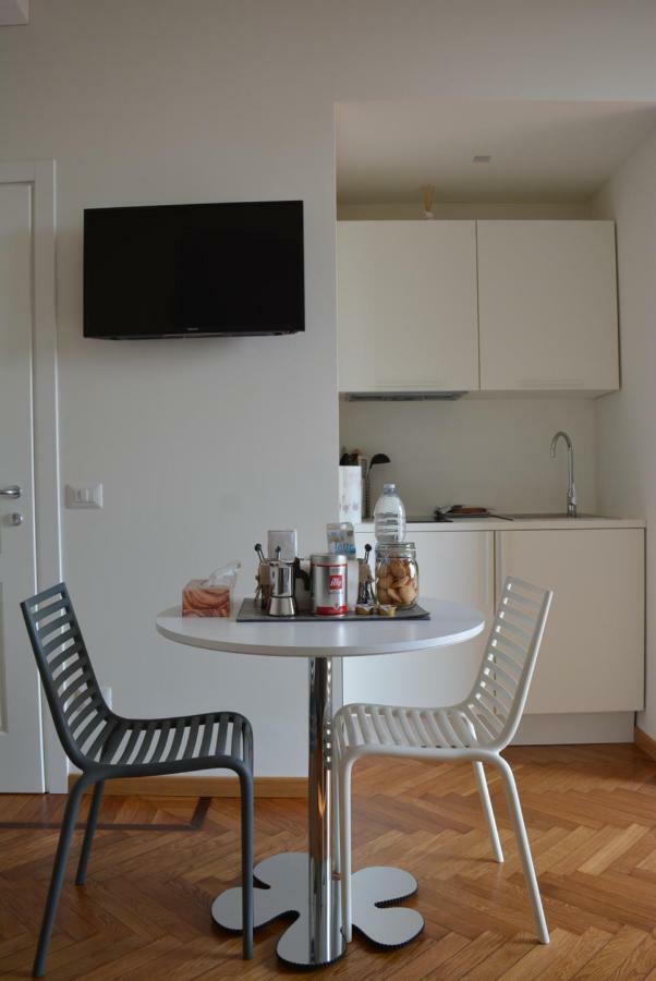 Aria Di Casa - Navigli Darsena Apartment Milan Exterior photo